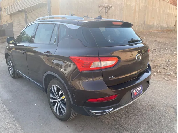 Car image 7