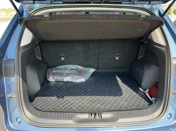 Car image 22