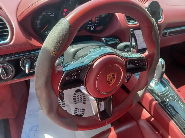 Car image 15