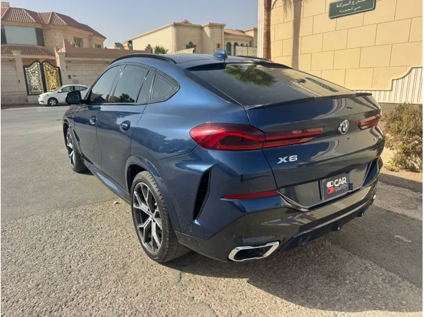 Car image 7