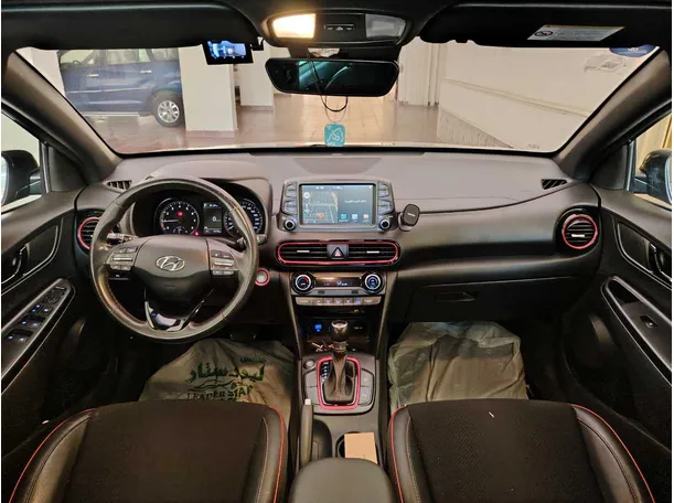 Car image 17