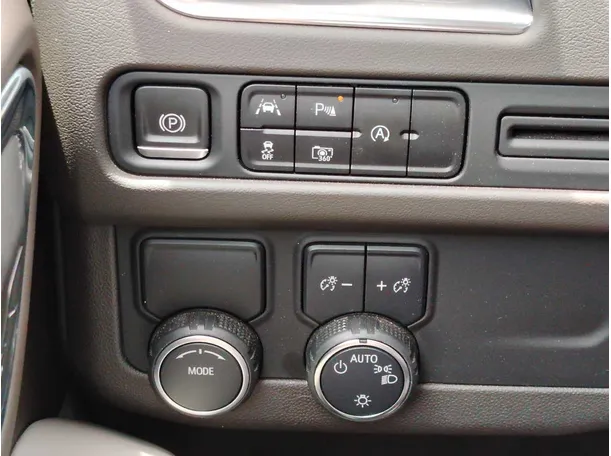 Car image 36