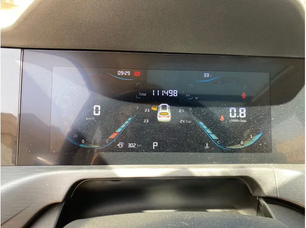 Car image 18