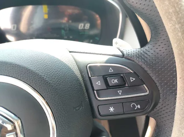 Car image 40
