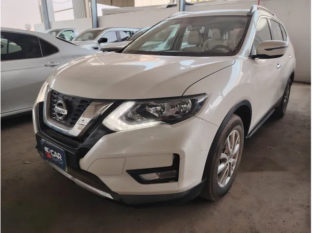 2022 نيسان اكس تريل في جدة