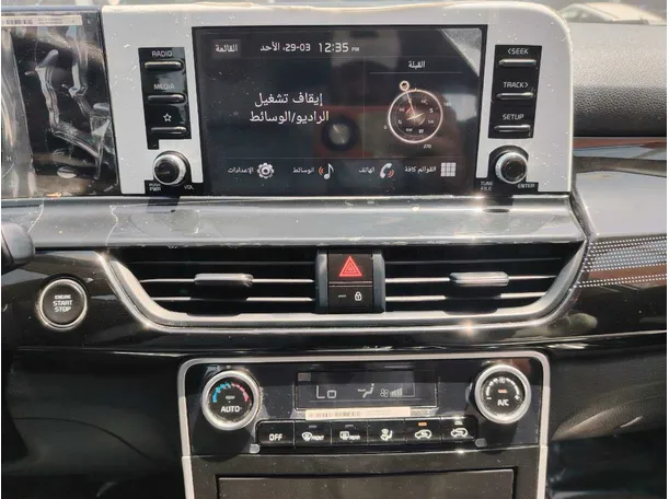 Car image 19