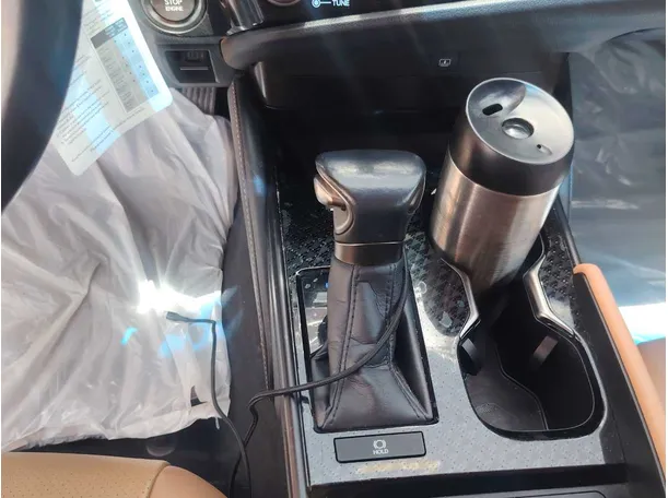 Car image 20