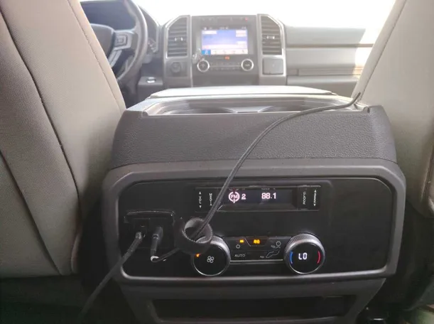 Car image 28