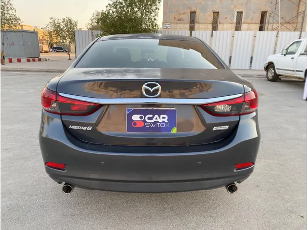 Car image 6