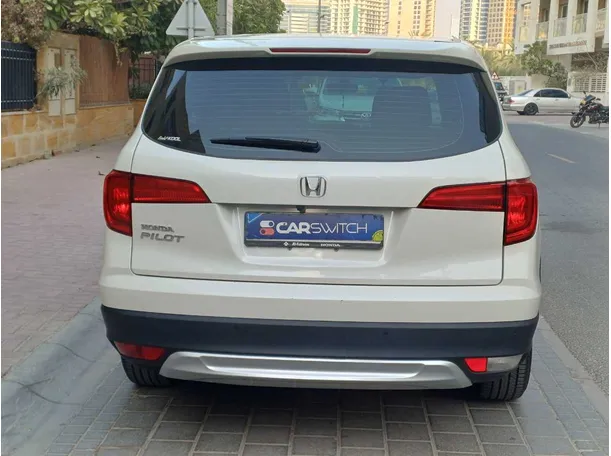 Car image 6