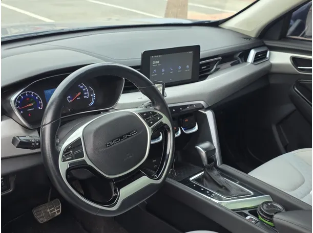 Car image 7