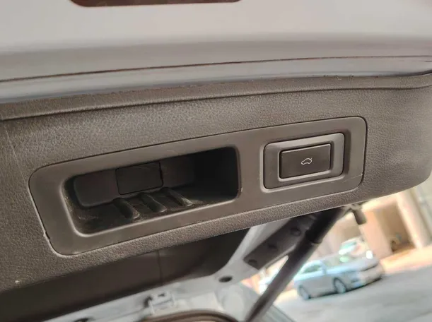 Car image 31