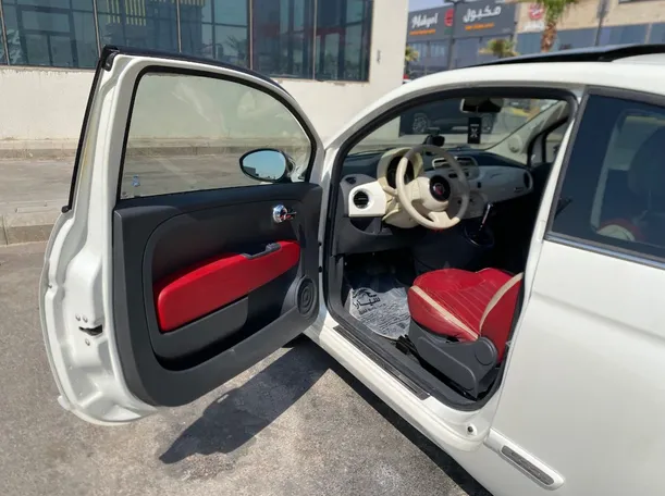 Car image 10