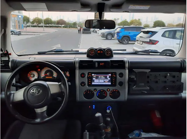 Car image 15