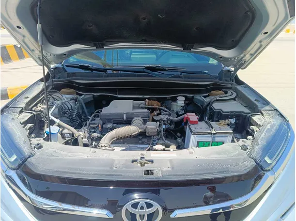 Car image 35