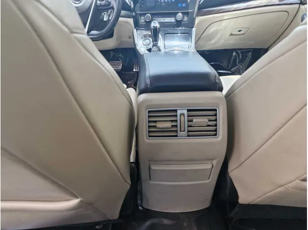 Car image 23