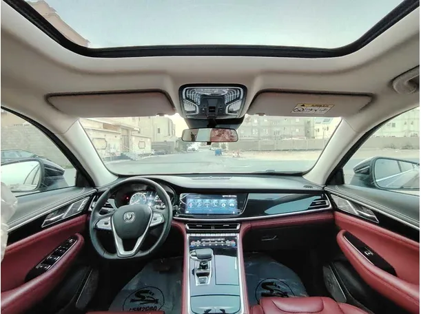 Car image 17