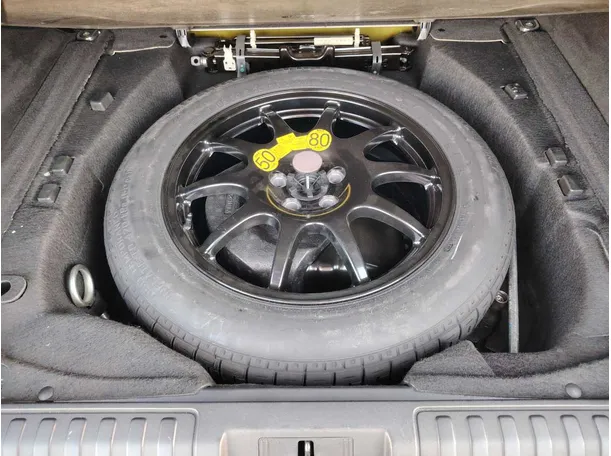 Car image 44