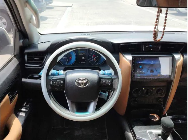Car image 21