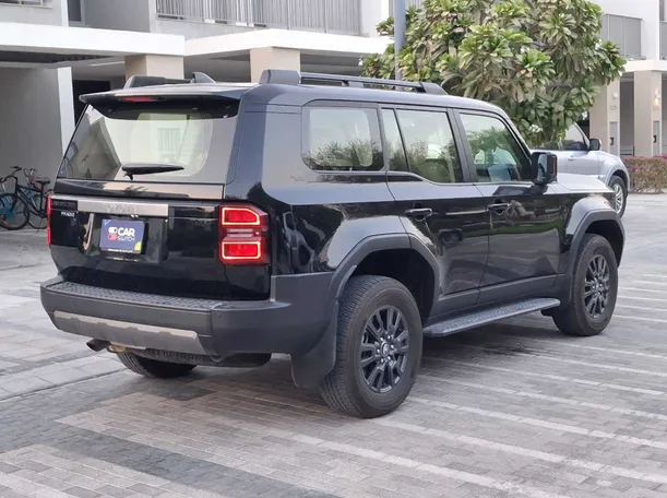 Car image 5