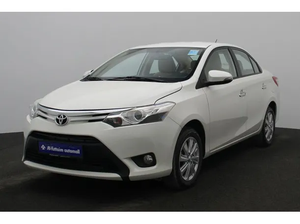 2016 تويوتا يارس في الإمارات