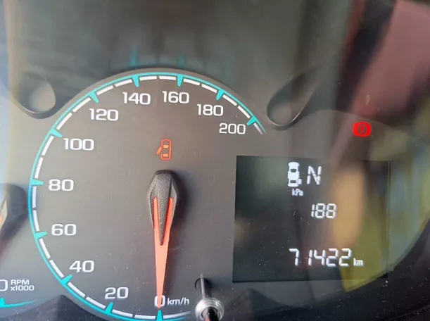 Car image 24