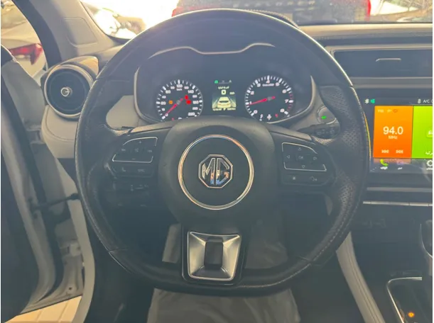Car image 11