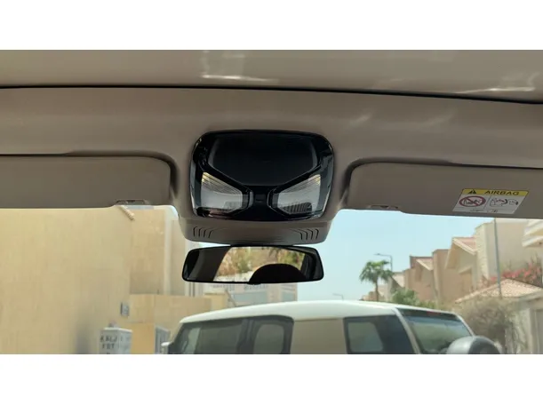 Car image 24