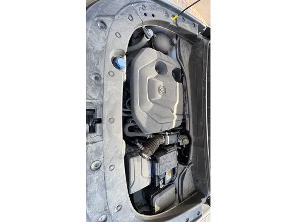 Car image 27