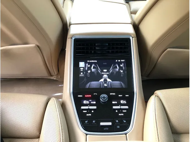 Car image 21