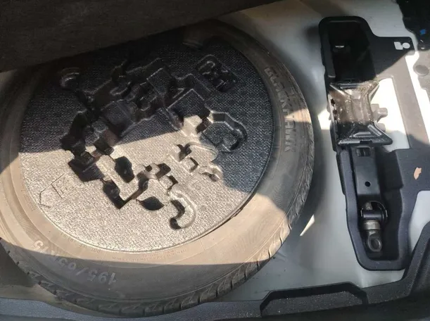 Car image 41