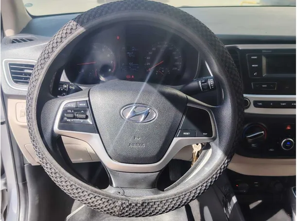 Car image 20