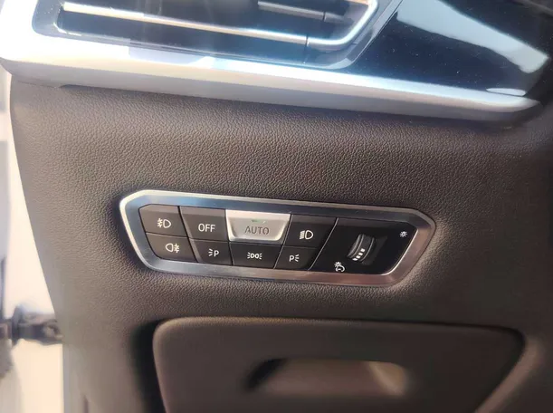 Car image 31
