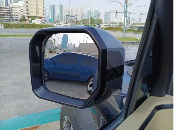 Car image 23