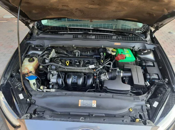 Car image 19