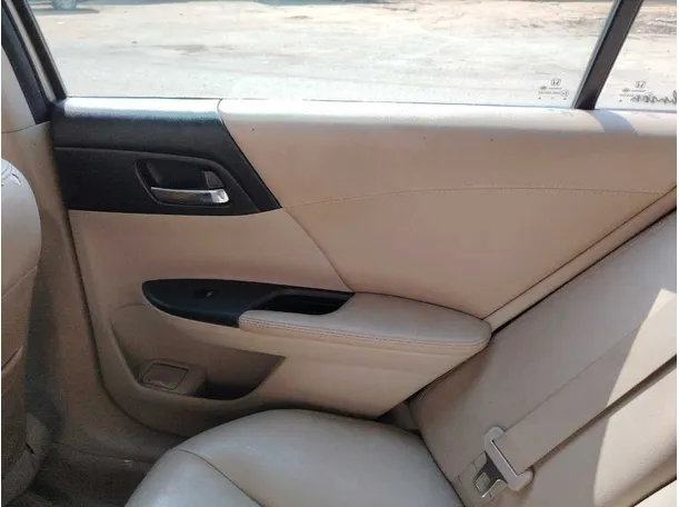 Car image 38