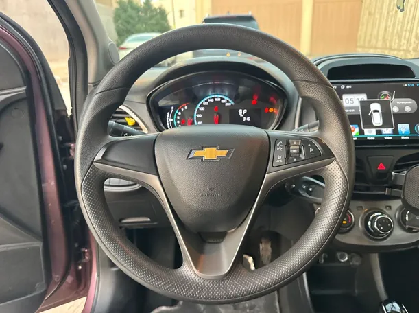 Car image 17