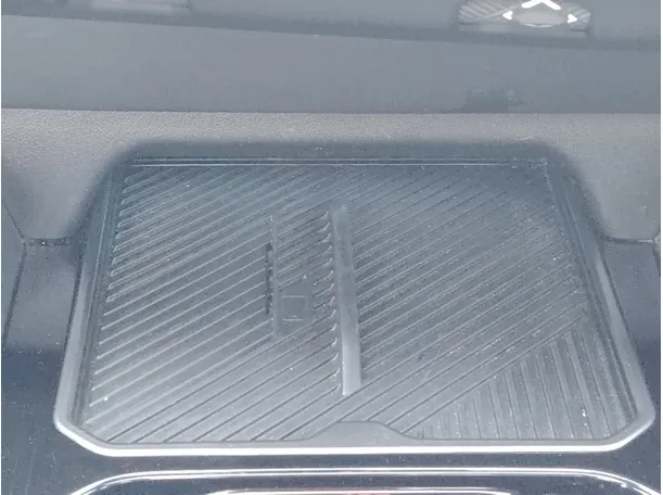 Car image 36