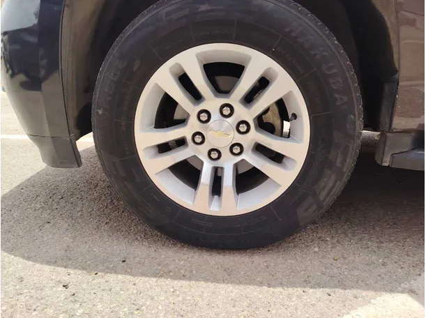 Car image 10