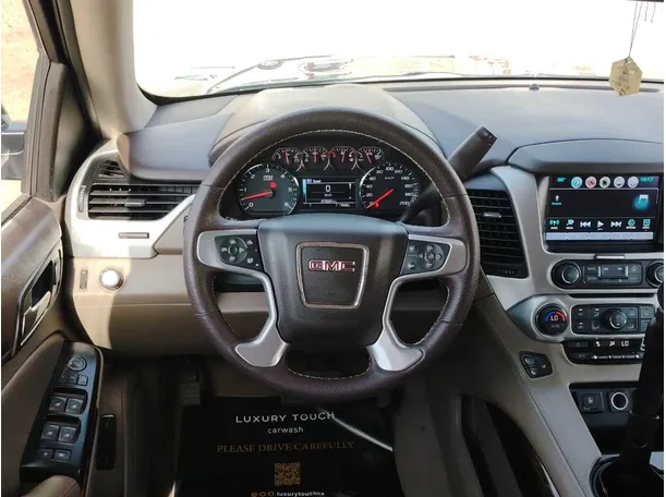 Car image 24