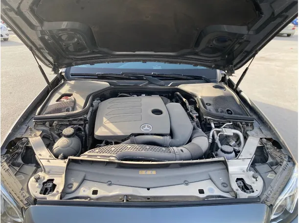 Car image 32