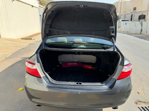 Car image 23