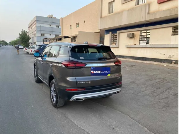 Car image 7
