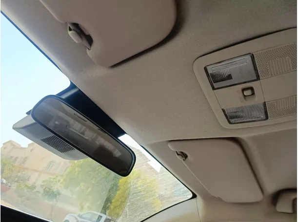 Car image 31