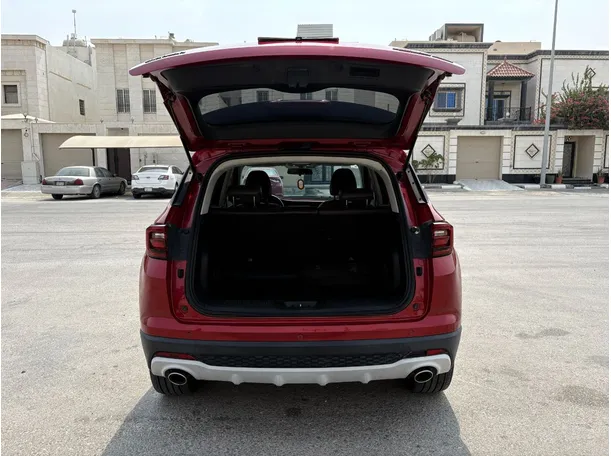 Car image 24