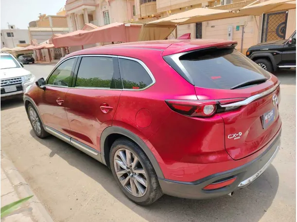 Car image 8