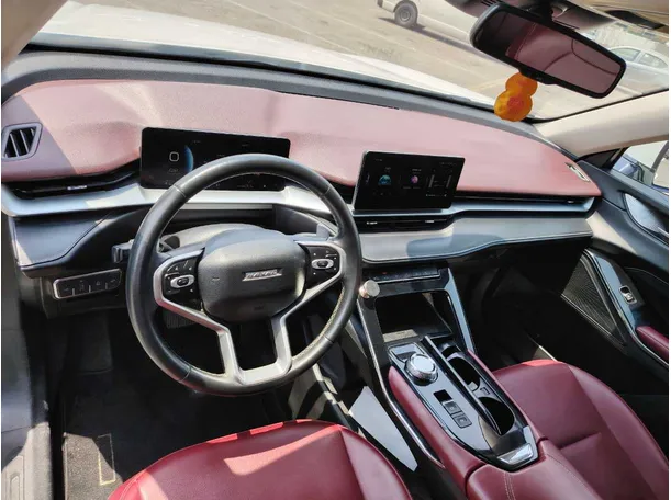 Car image 13