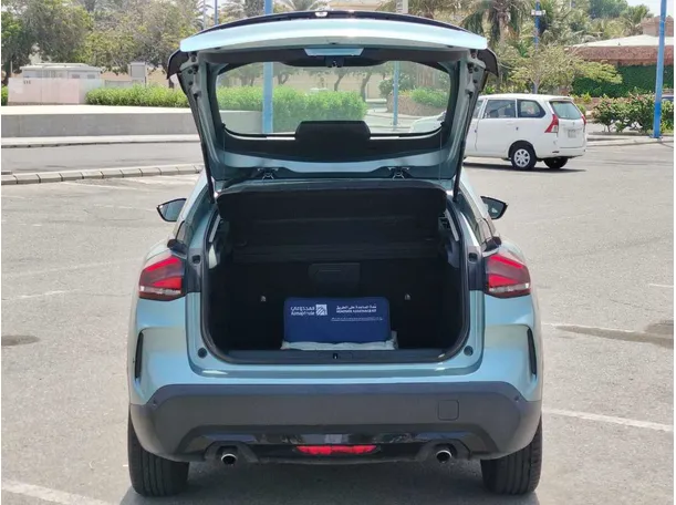 Car image 29