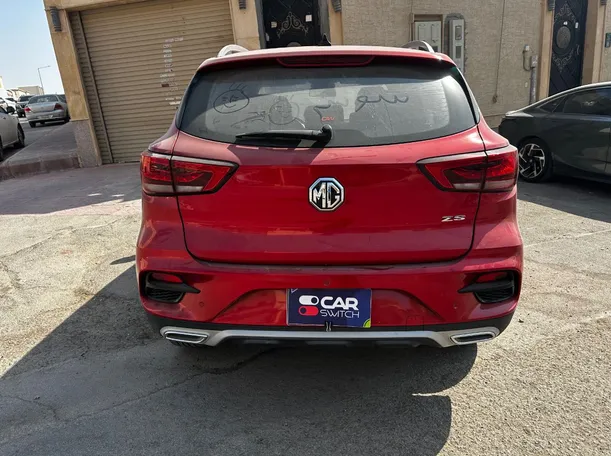 Car image 6