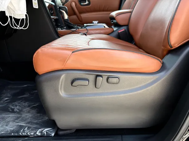 Car image 32